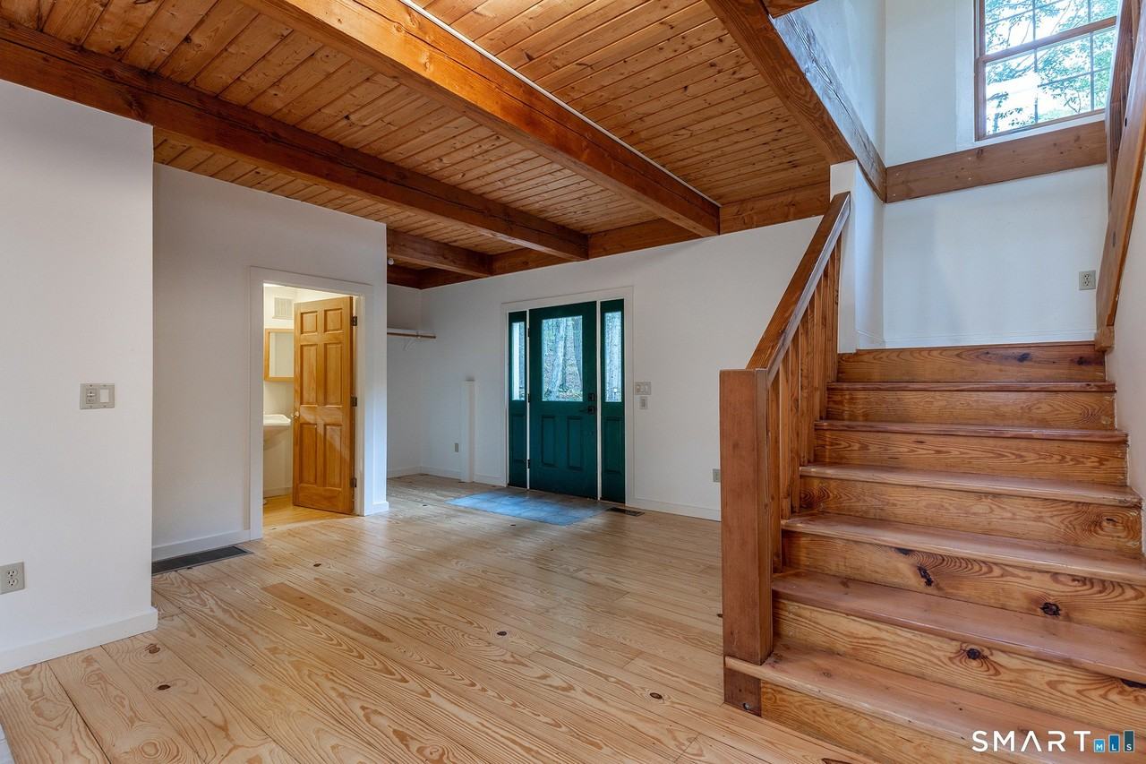 38 W Mountain Ln - Photo 4 of 26