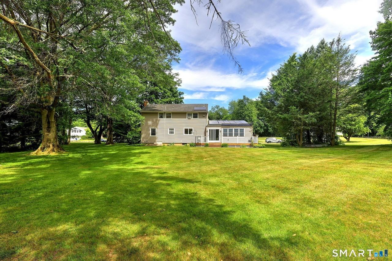 352 Hitching Post Dr - Photo 3 of 40