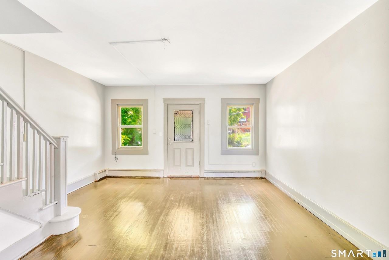 108 Ives St - Photo 2 of 9