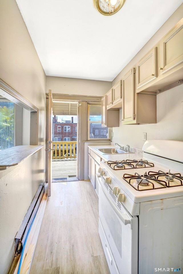 108 Ives St - Photo 4 of 9