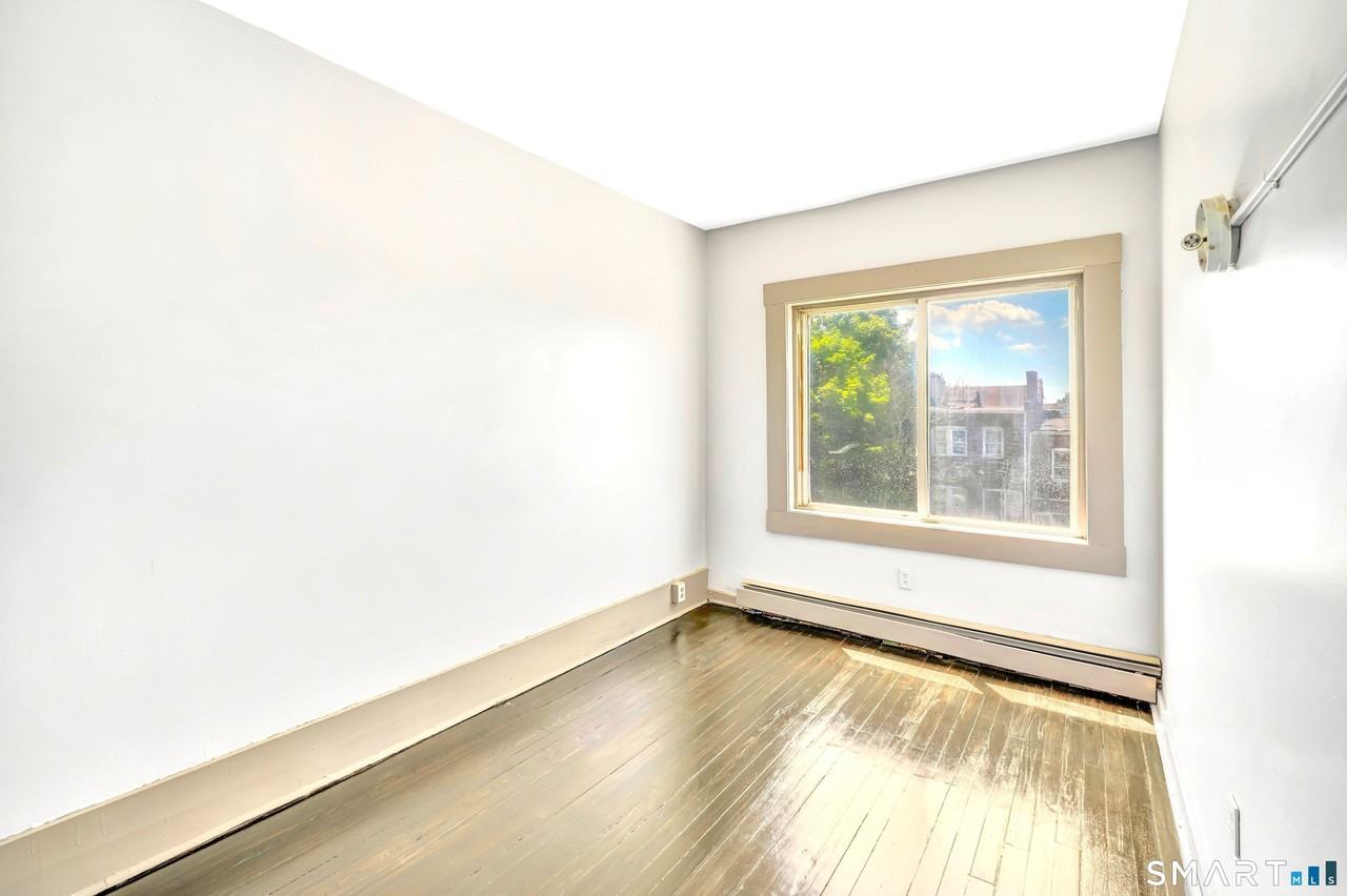 108 Ives St - Photo 6 of 9