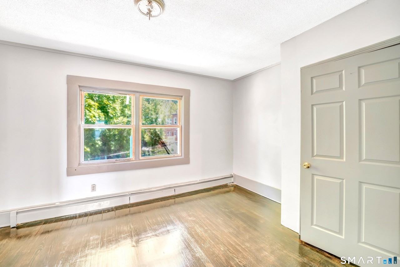 108 Ives St - Photo 7 of 9