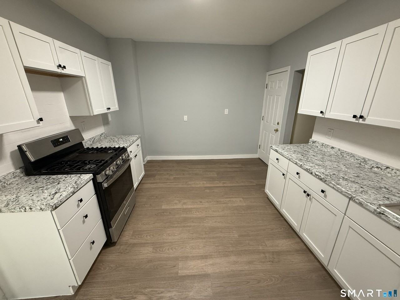 51 Gilbert St #1stFL - Photo 5 of 8