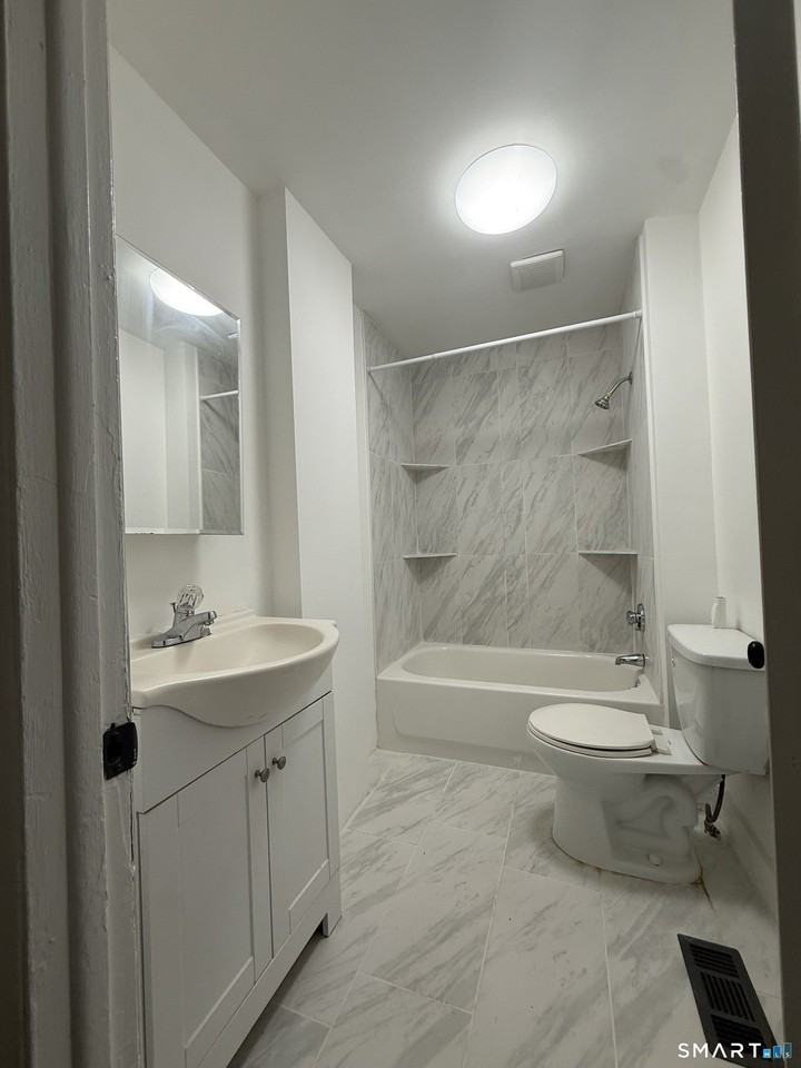 51 Gilbert St #1stFL - Photo 6 of 8