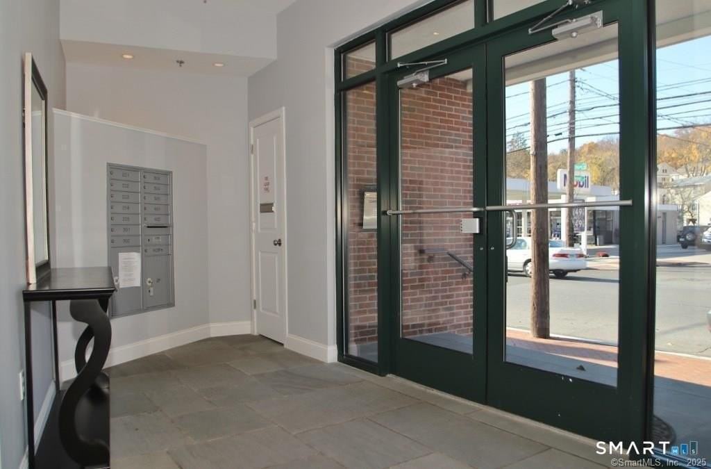 947 Hope St #302 - Photo 4 of 10