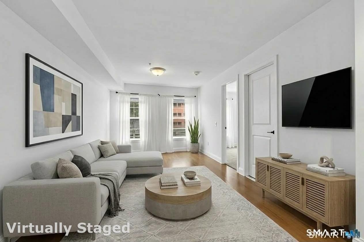 947 Hope St #302 - Photo 7 of 10