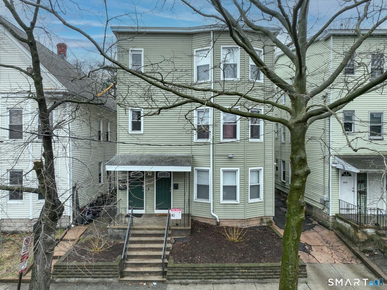 679 Winchester Ave - Photo 2 of 16