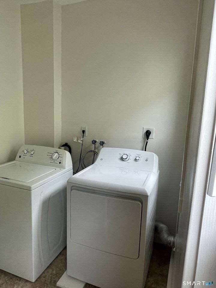 679 Winchester Ave - Photo 7 of 16