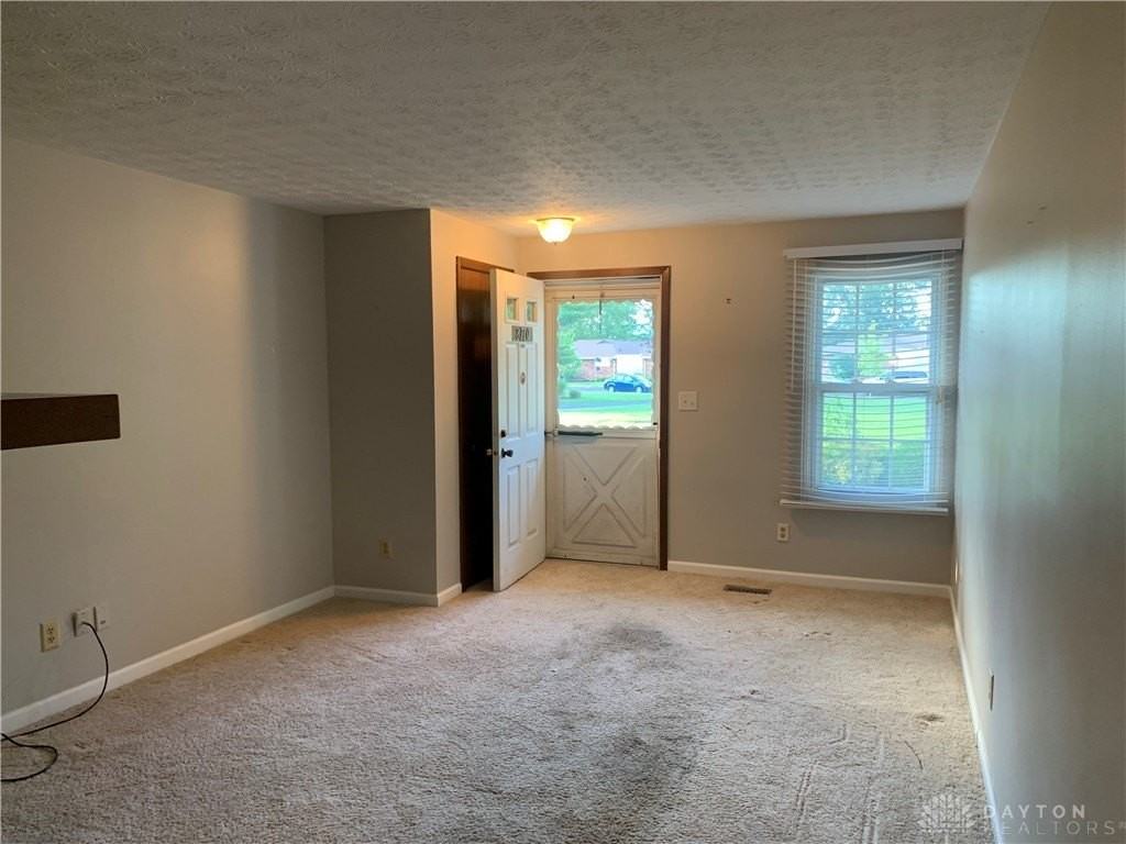 8770 Washington Colony Dr - Photo 3 of 15