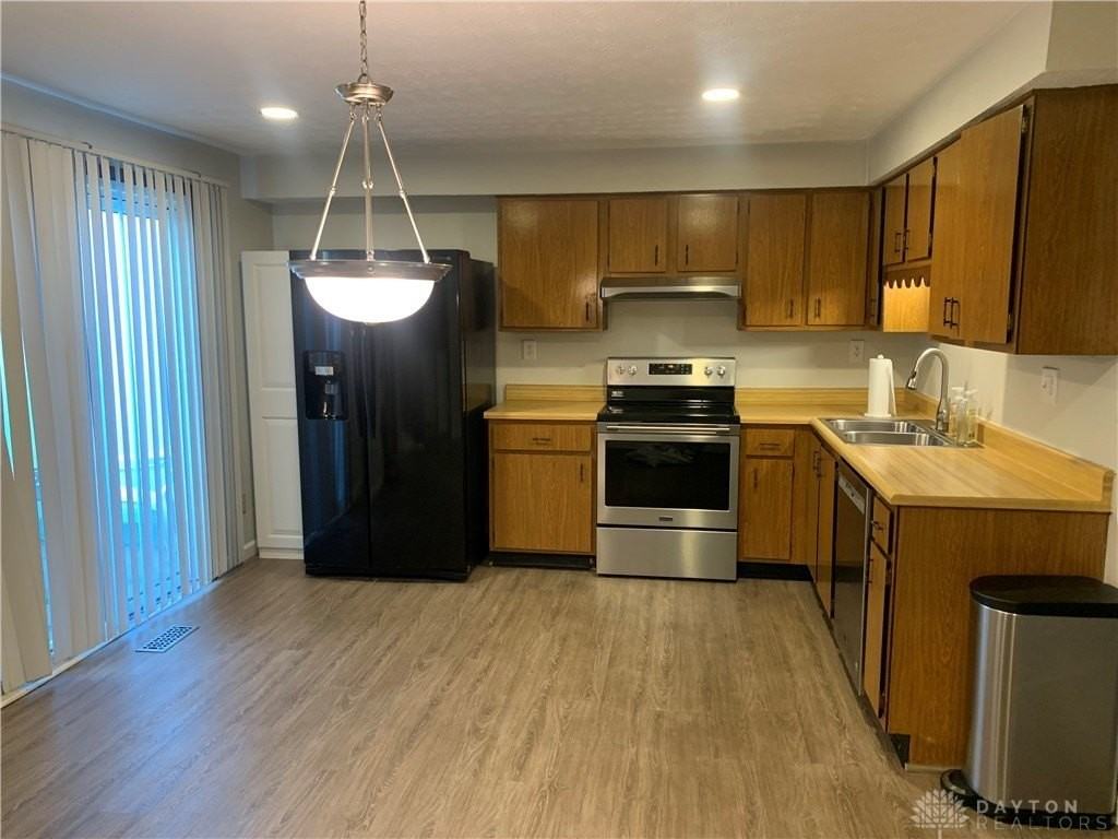 8770 Washington Colony Dr - Photo 4 of 15
