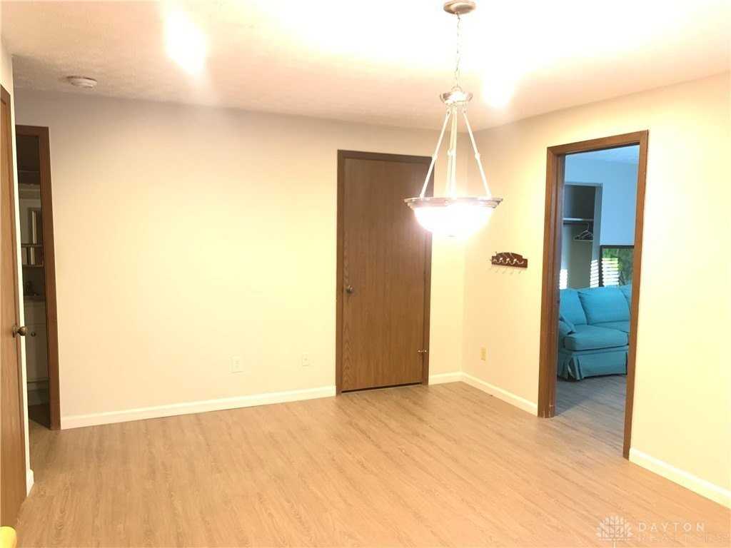 8770 Washington Colony Dr - Photo 5 of 15