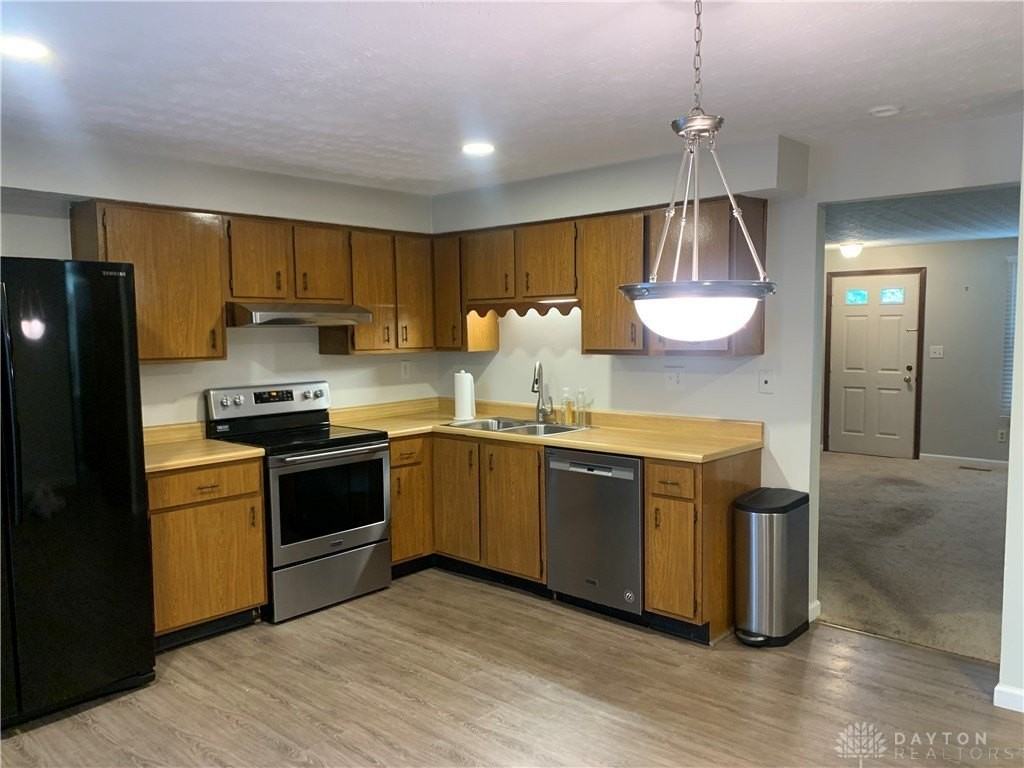 8770 Washington Colony Dr - Photo 6 of 15