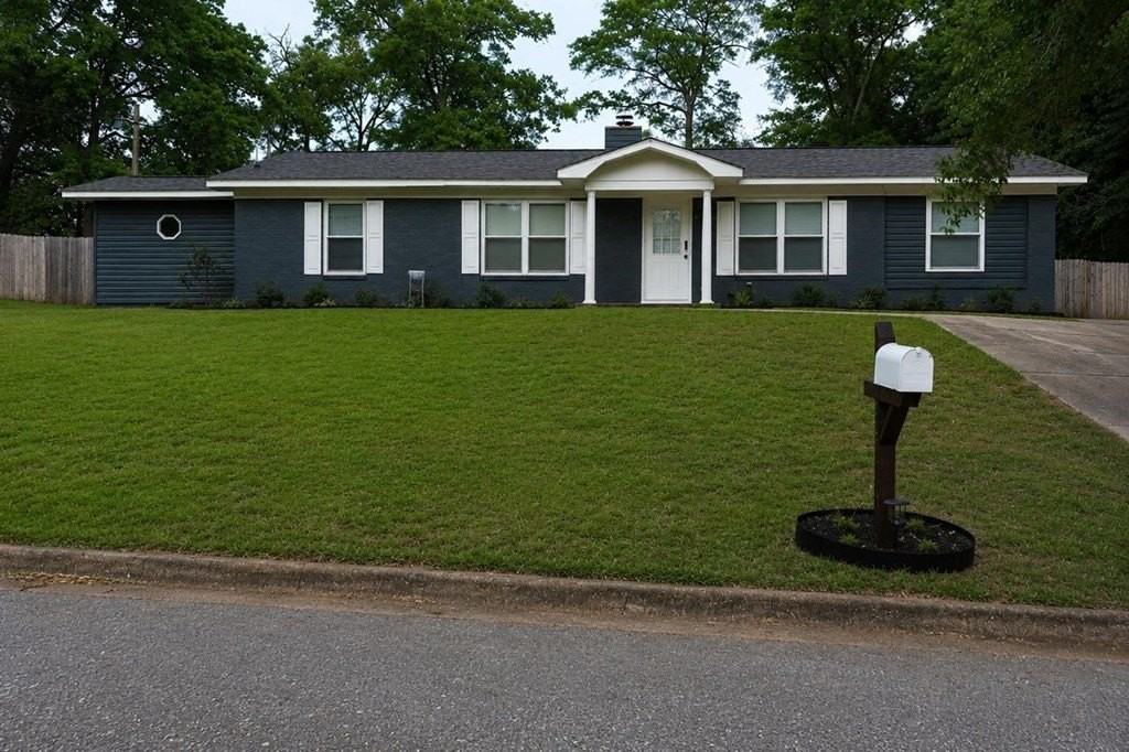 46 Dogwood St - Photo 3 of 31