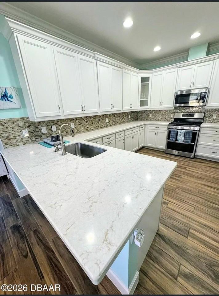330 Coral Reef Way - Photo 2 of 17