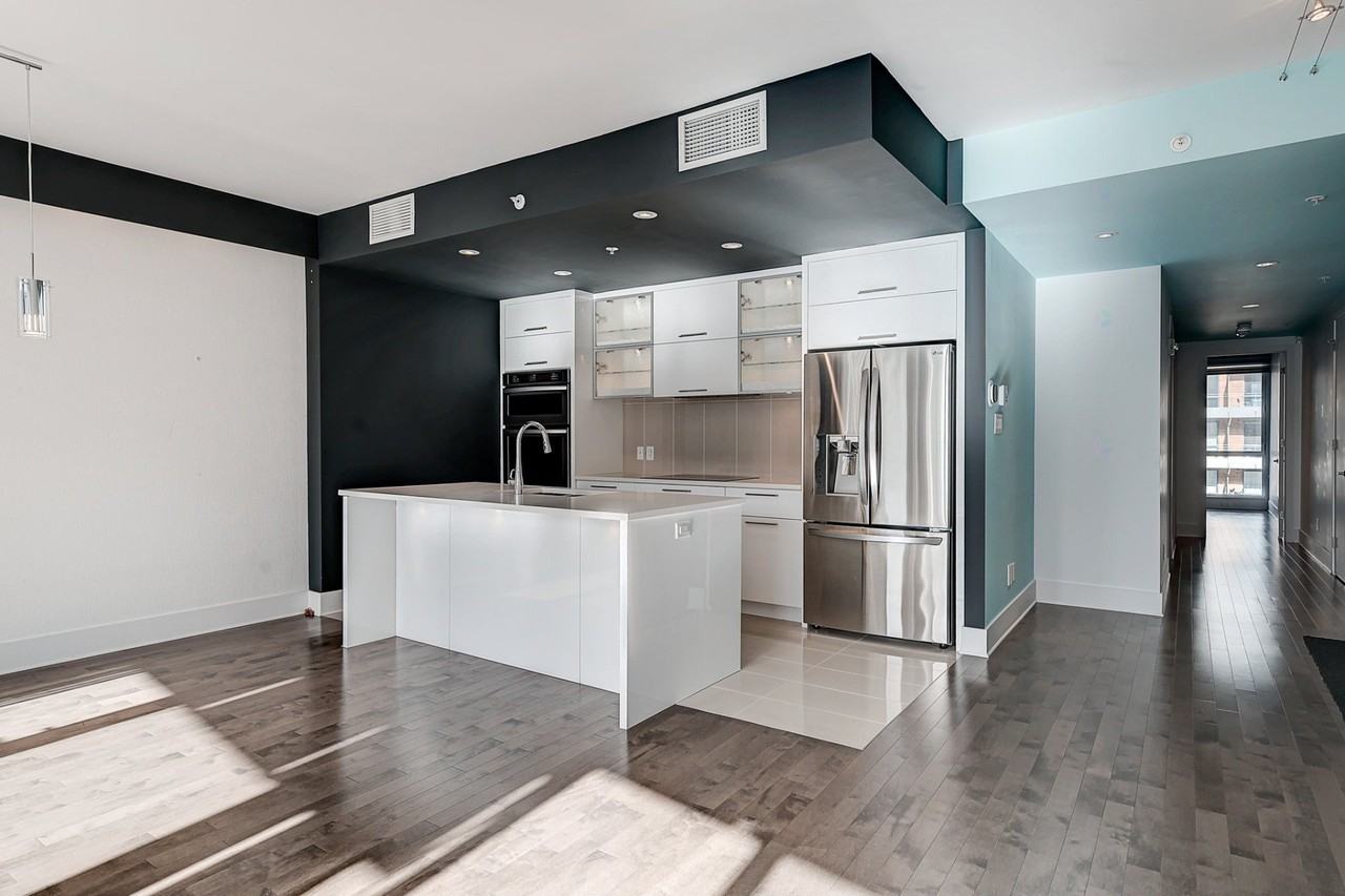 901 Rue De La Commune E - Photo 4 of 39