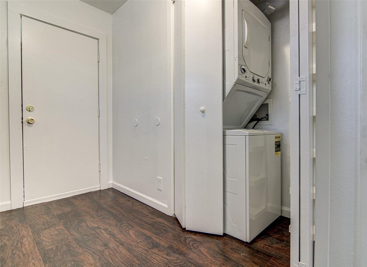 912 Catalpa St - Photo 7 of 15