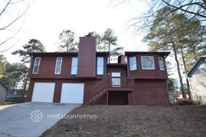 featured image of 2653 Laurel View Dr