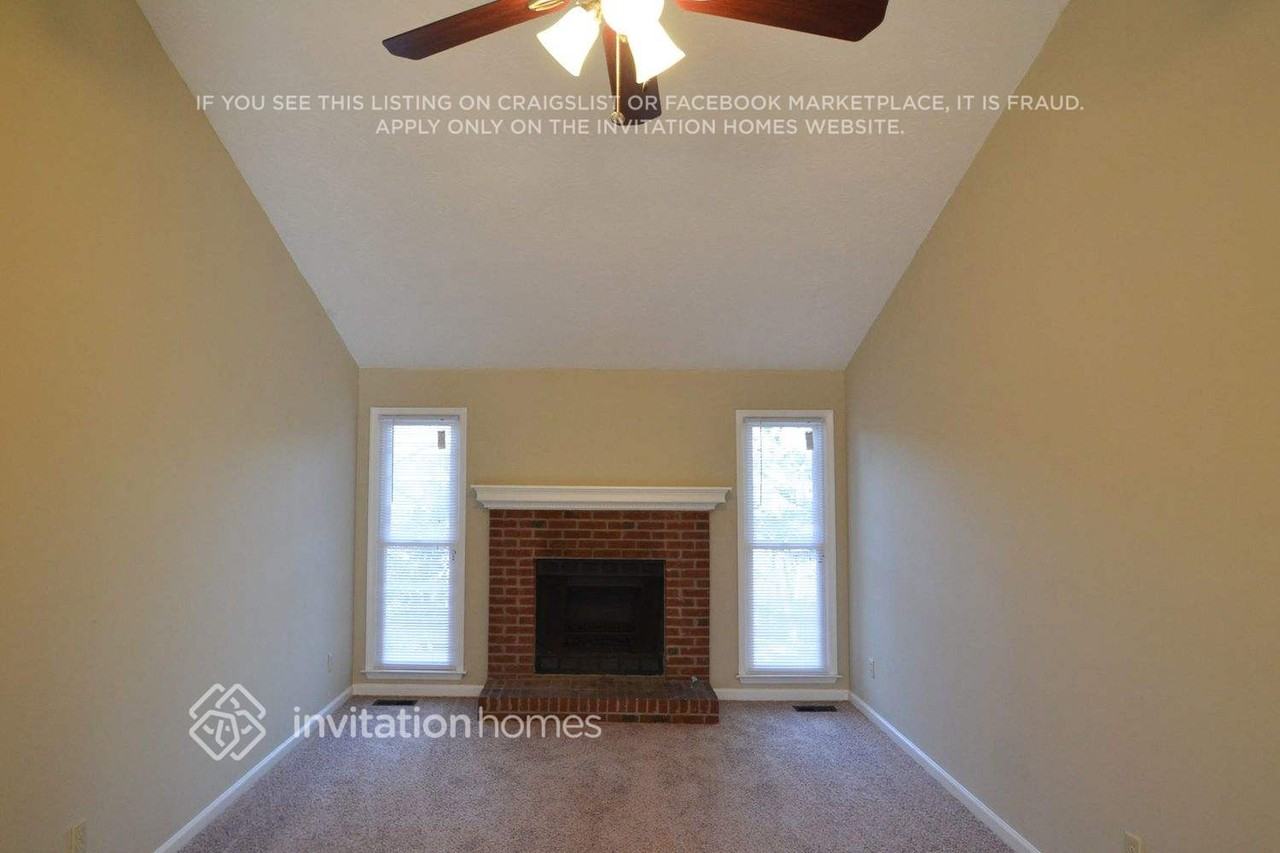 2653 Laurel View Dr - Photo 2 of 8