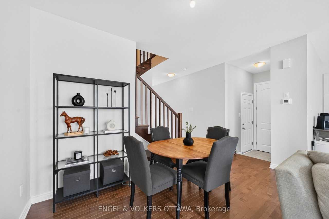 33 Focality Cres - Photo 7 of 34