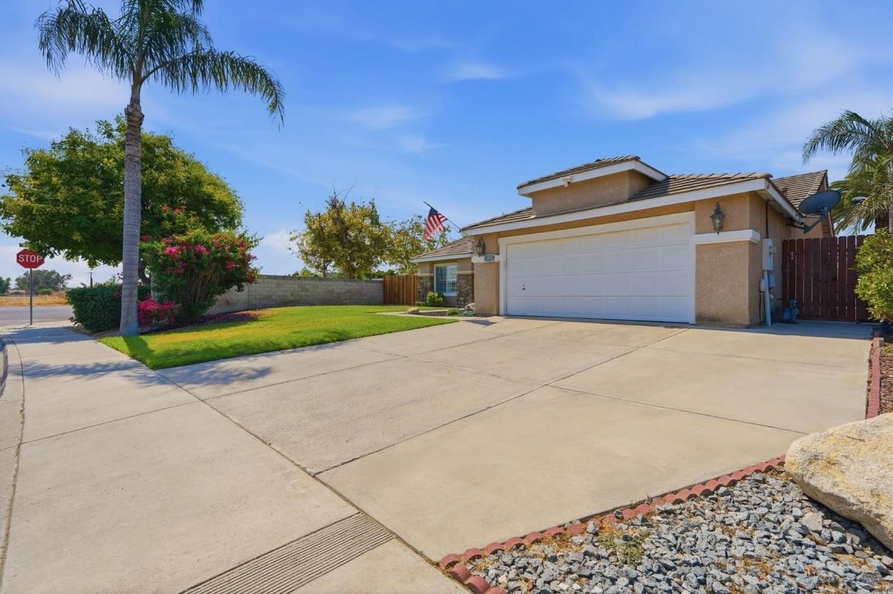 3006 Mission Dr - Photo 4 of 42