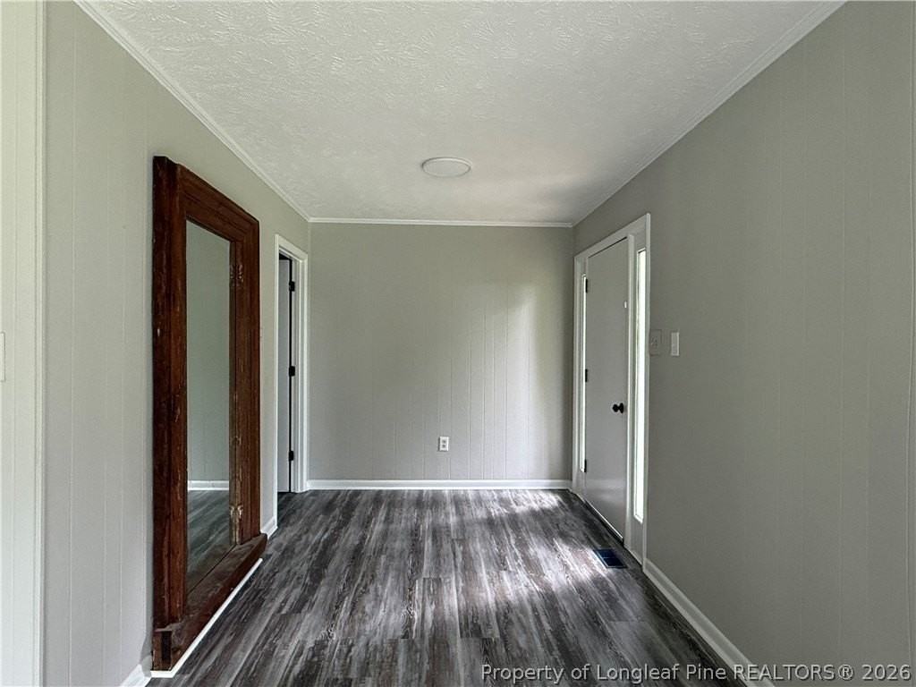 1057 Andrews Rd - Photo 5 of 30