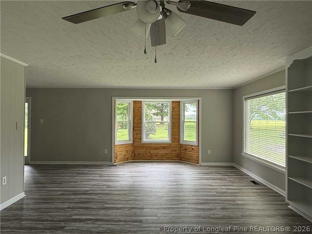 1057 Andrews Rd - Photo 6 of 30