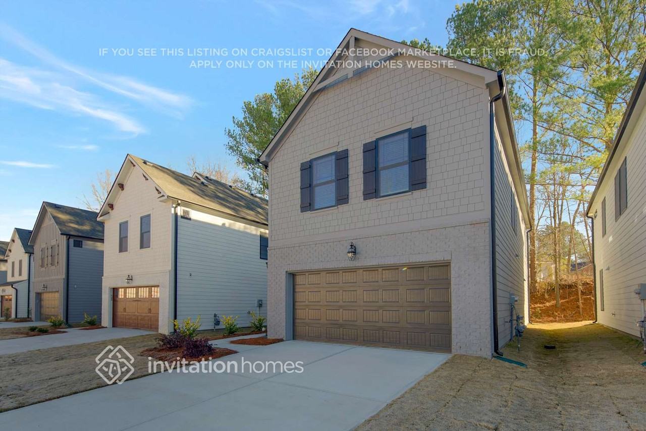 6313 Coatbridge Ln - Photo 2 of 30