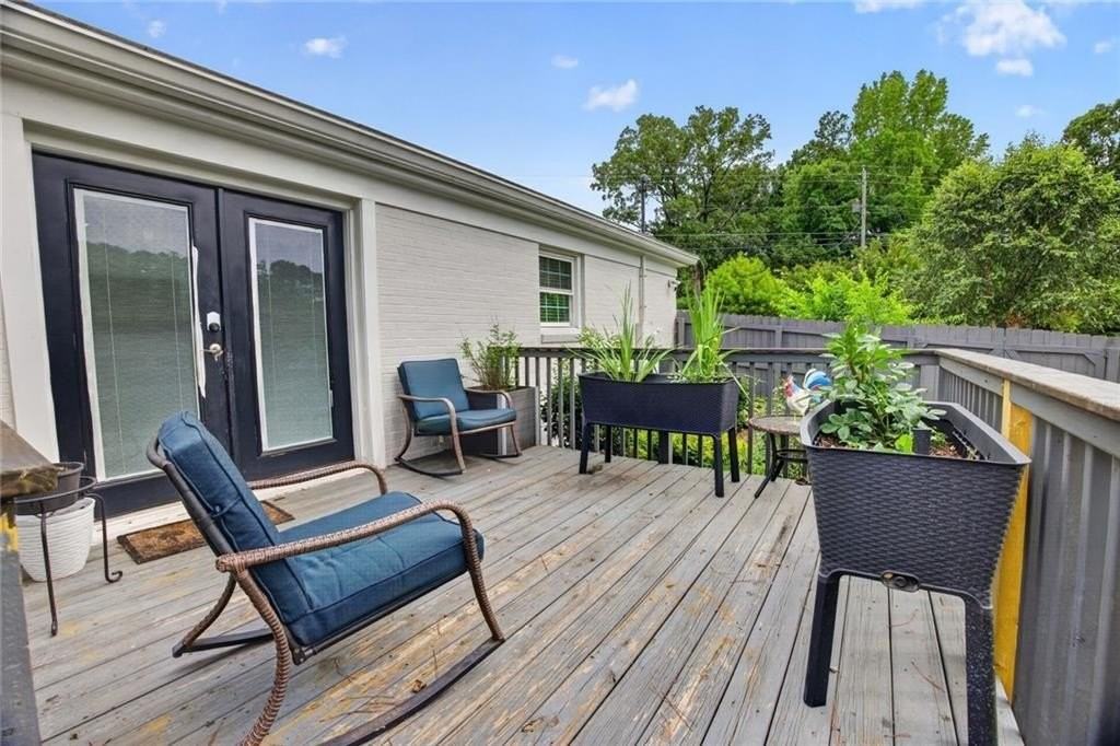 2982 Northbrook Dr - Photo 2 of 42