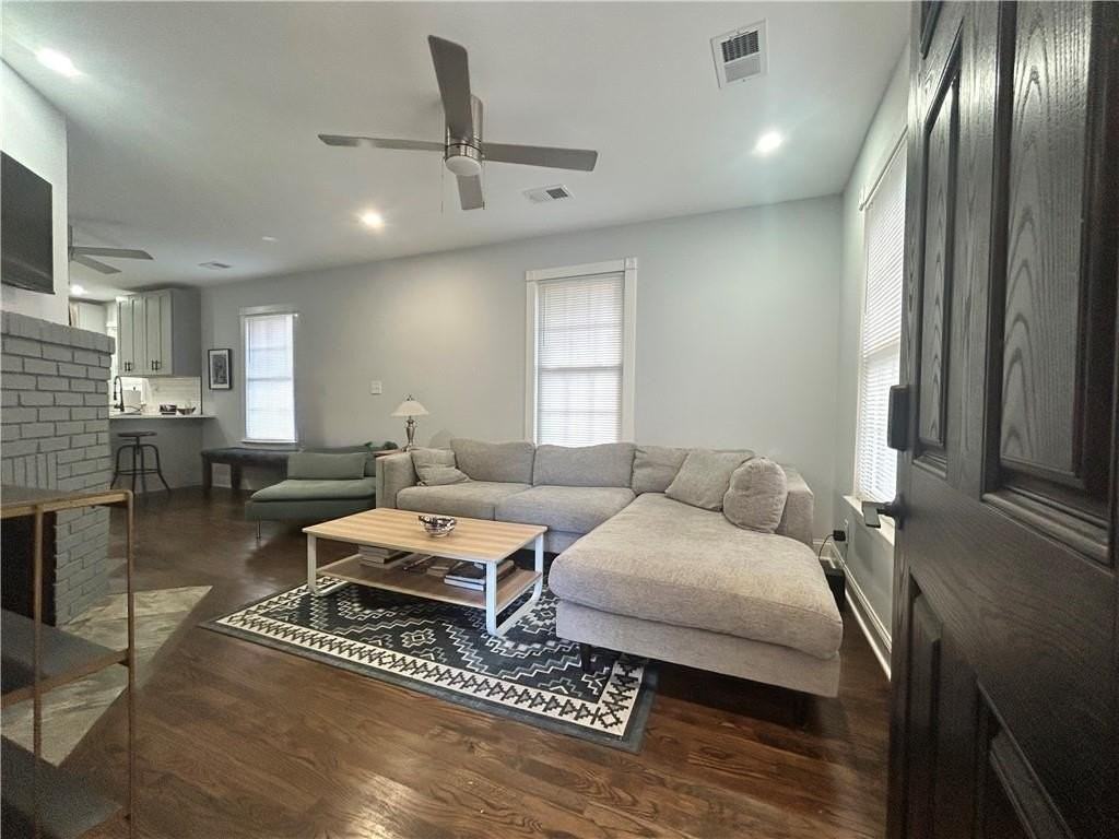 551 Culberson St Sw - Photo 4 of 19