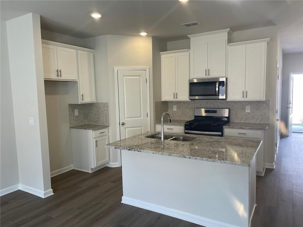 4074 Holland Grove Rd - Photo 4 of 25