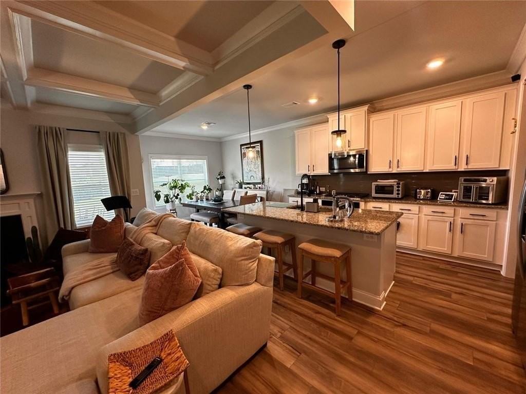 325 Sterling Creek Way - Photo 6 of 29