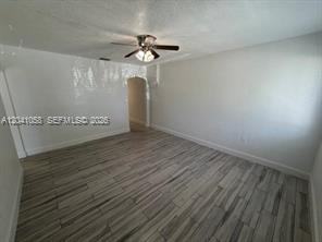2742 Sw 32nd Ave - Photo 2 of 8