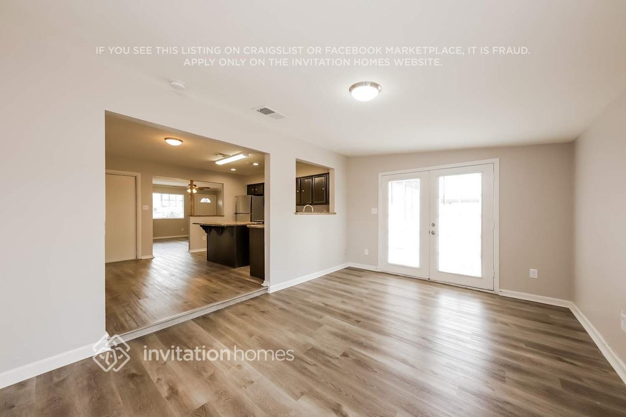 18423 N 32nd Ln - Photo 5 of 16