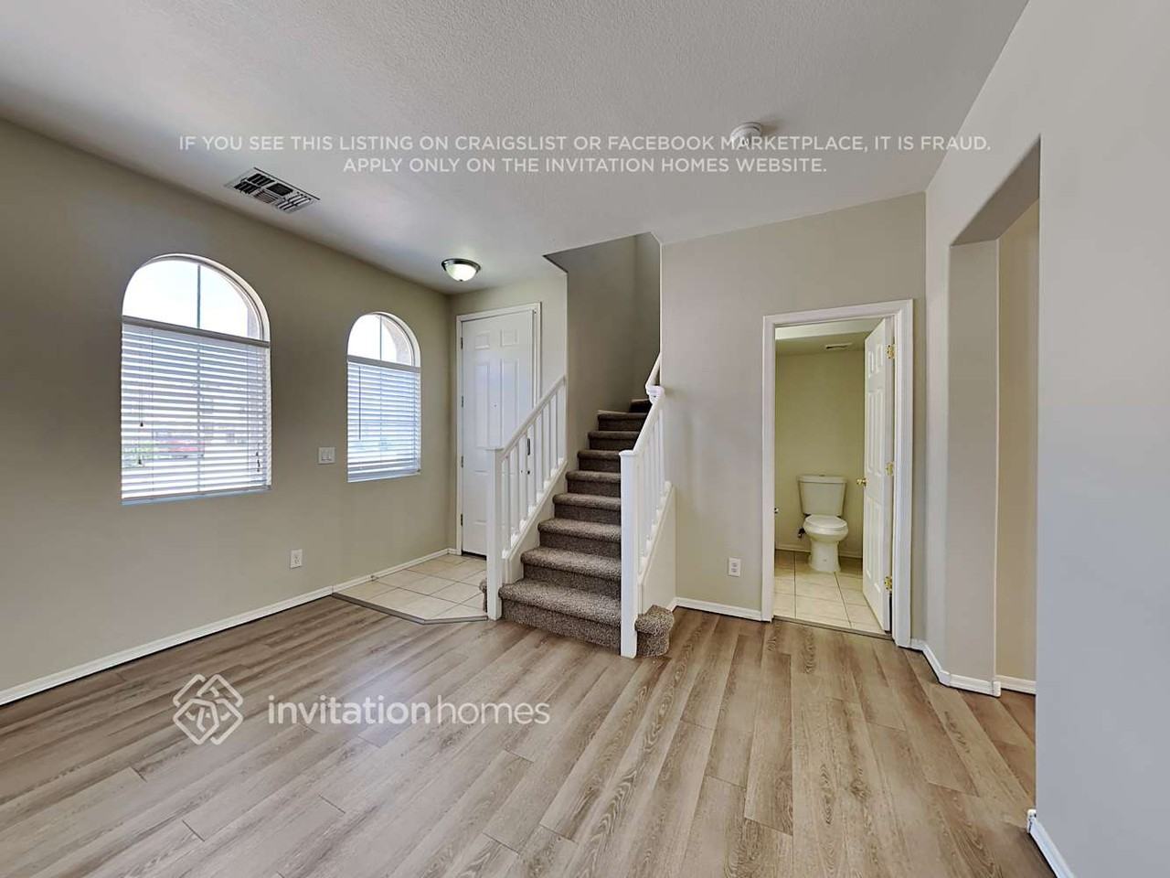 1515 E Sheraton Ln - Photo 4 of 21