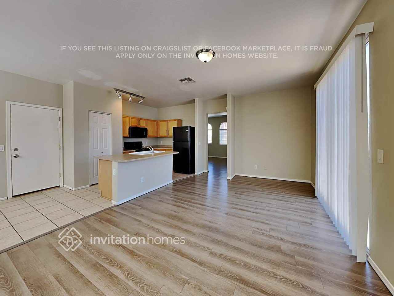 1515 E Sheraton Ln - Photo 6 of 21