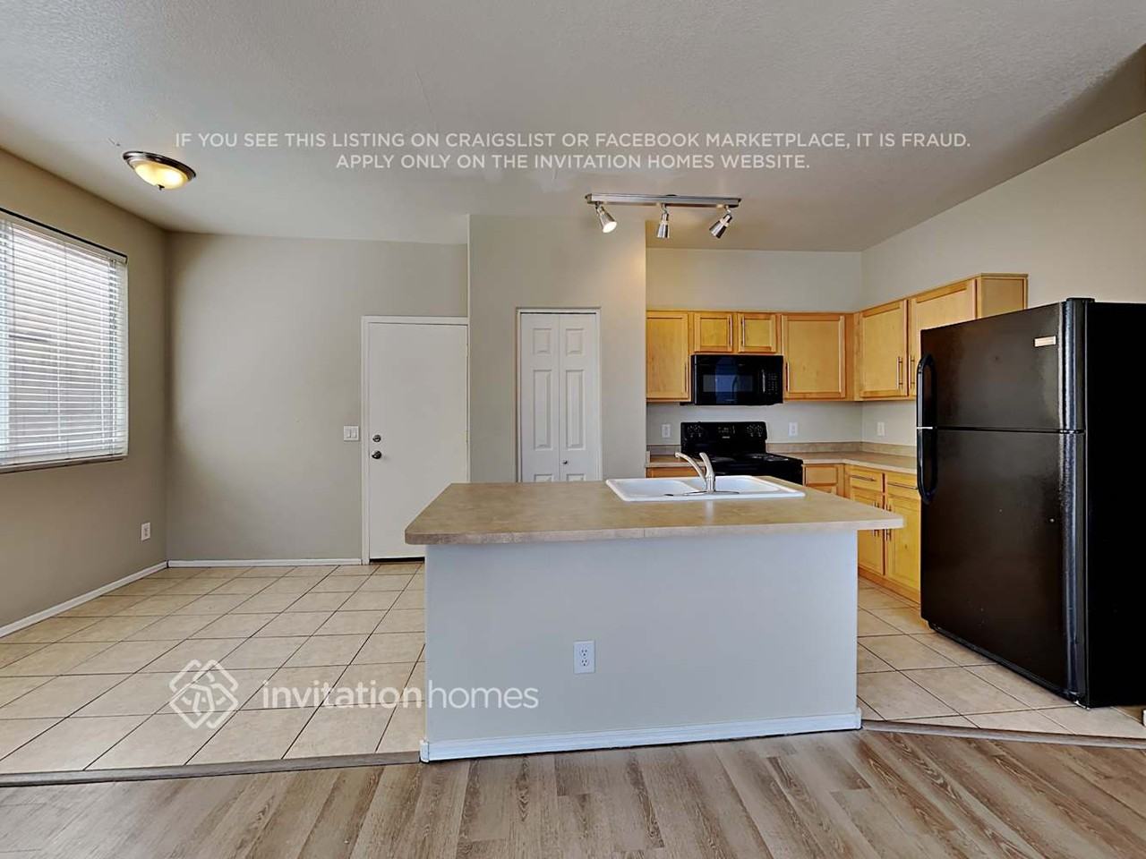 1515 E Sheraton Ln - Photo 7 of 21