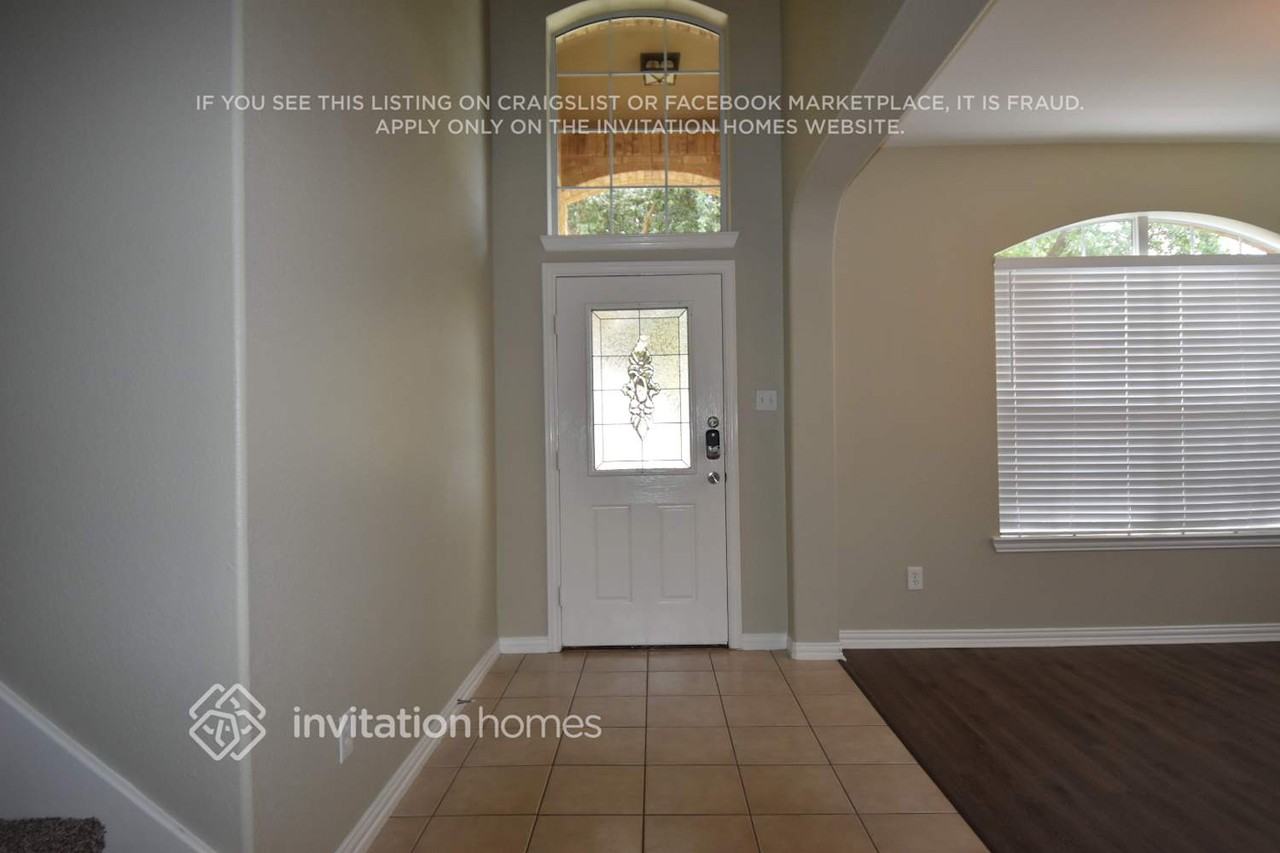 636 Shire Way - Photo 4 of 26