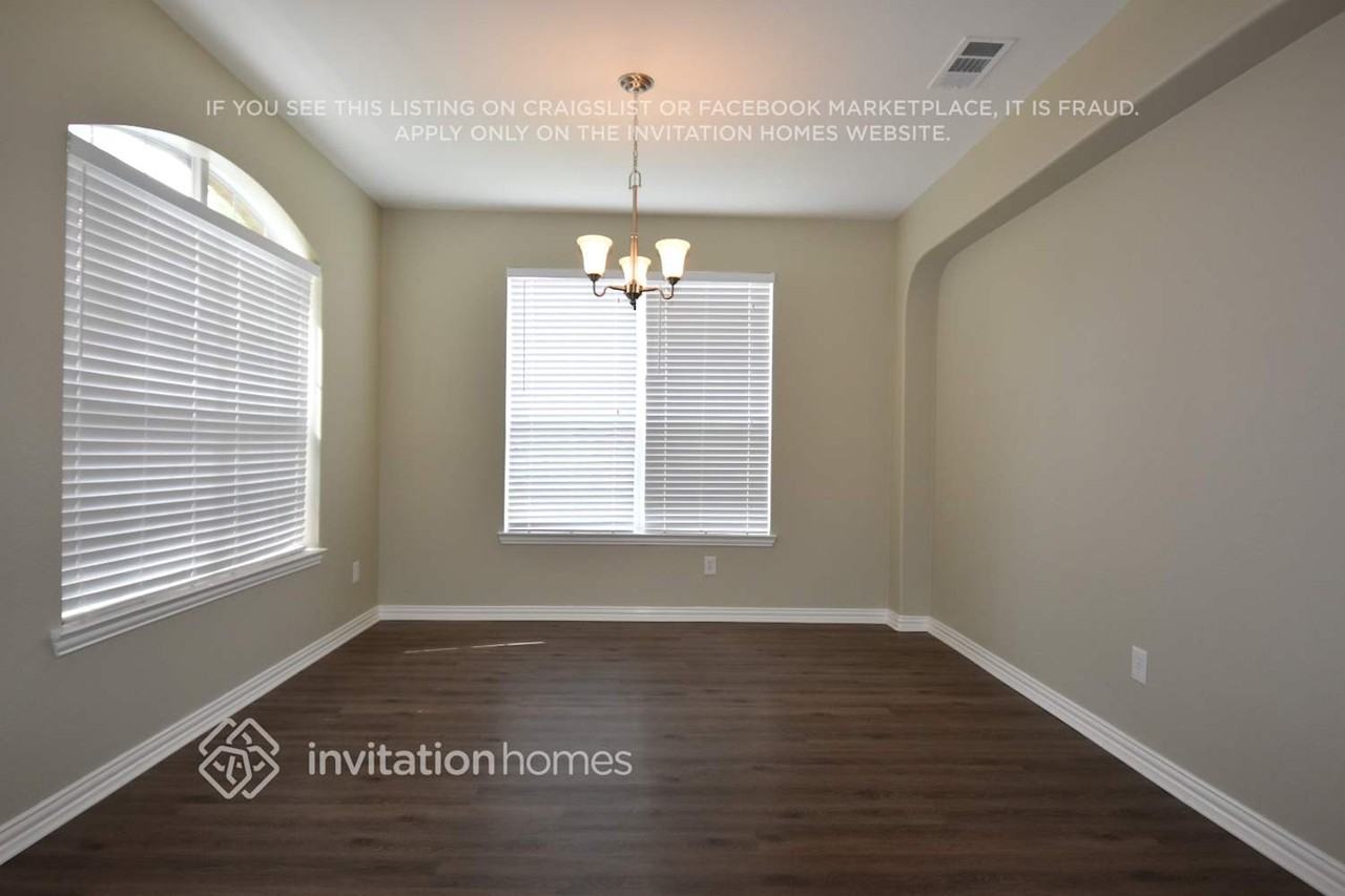 636 Shire Way - Photo 5 of 26