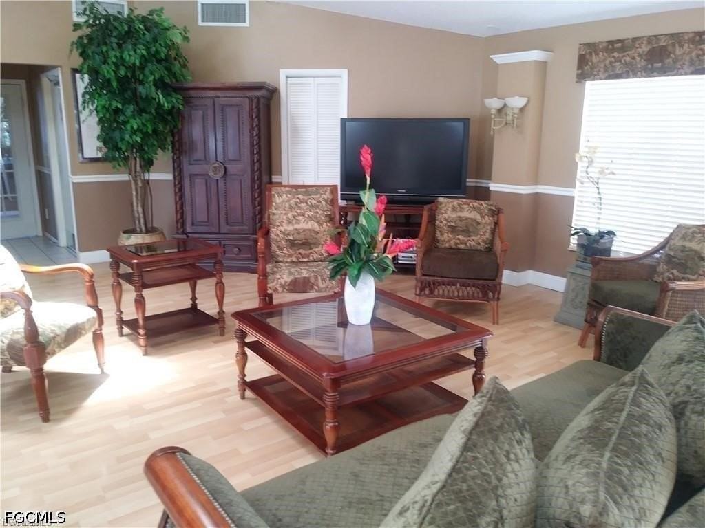 5315 Summerlin Rd #1506 - Photo 3 of 9
