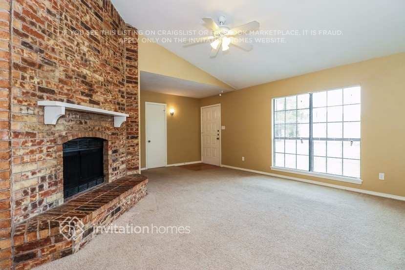 324 Matterhorn St - Photo 2 of 24