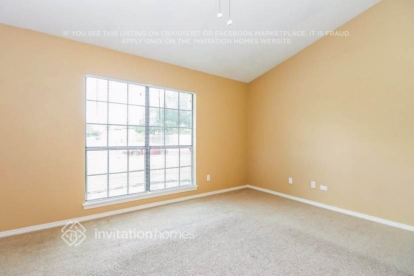 324 Matterhorn St - Photo 6 of 24