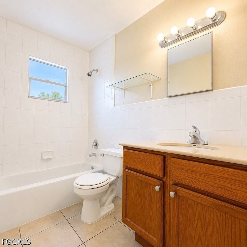 5469 6th Ave - Photo 3 of 11