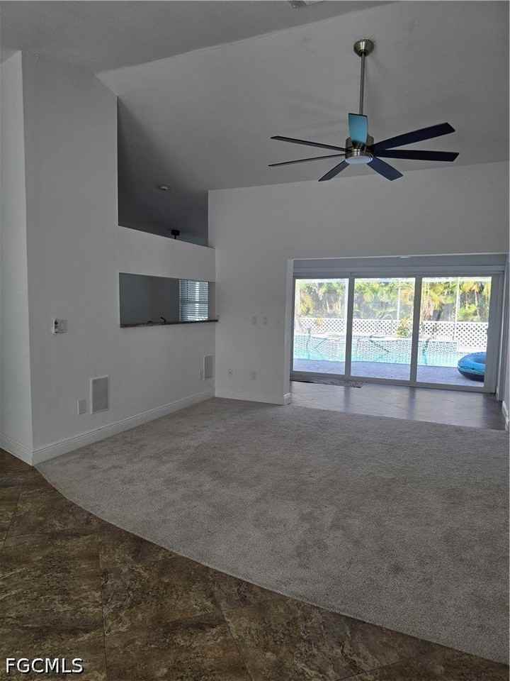 2136 Se 8th Ave - Photo 7 of 27