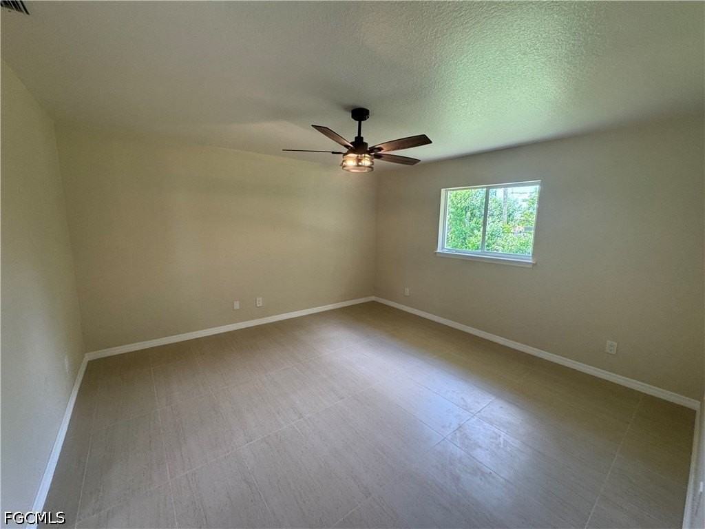4426 Sw Santa Barbara Pl - Photo 7 of 36