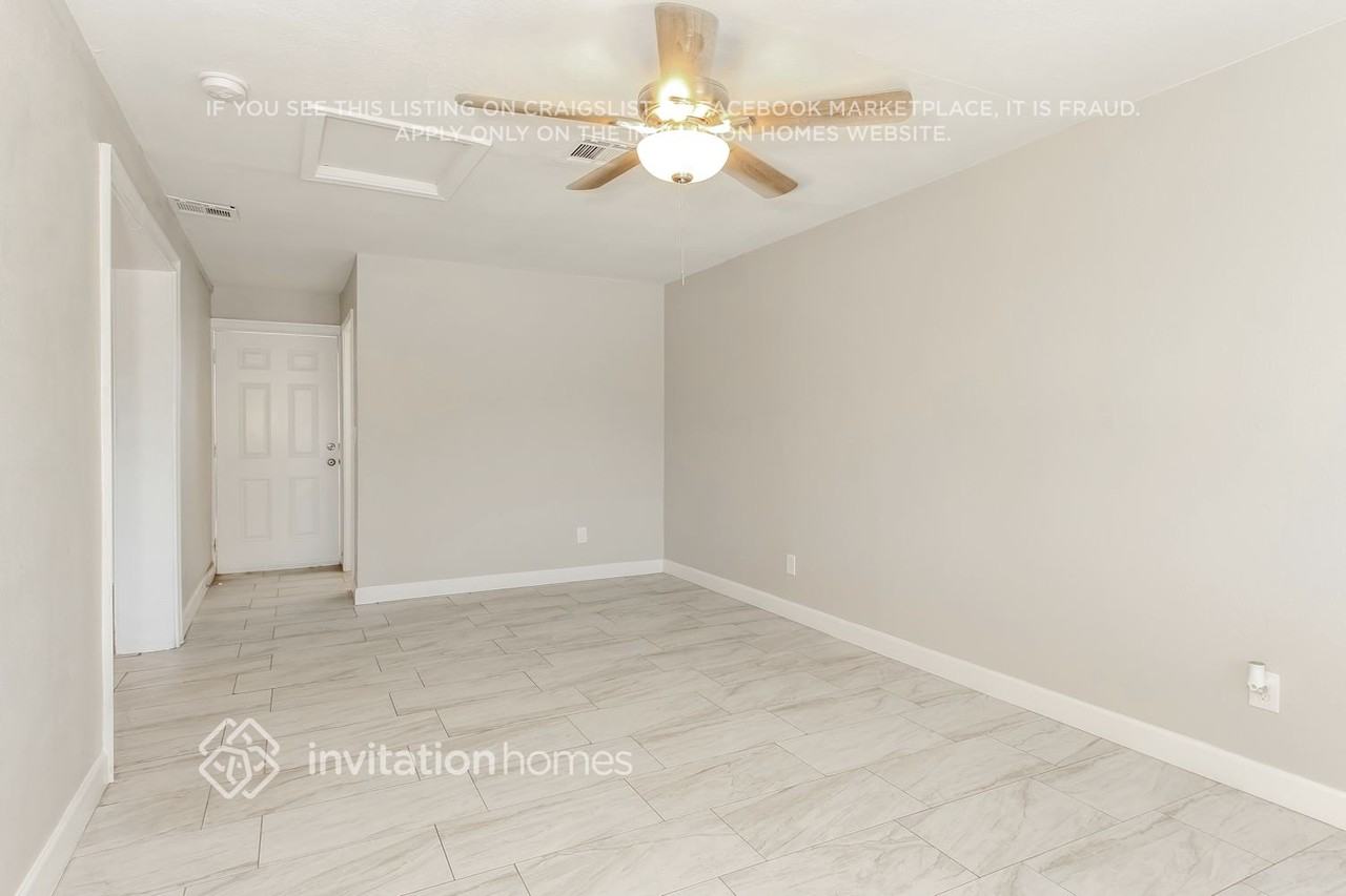 12614 W Del Rio Ln - Photo 7 of 16