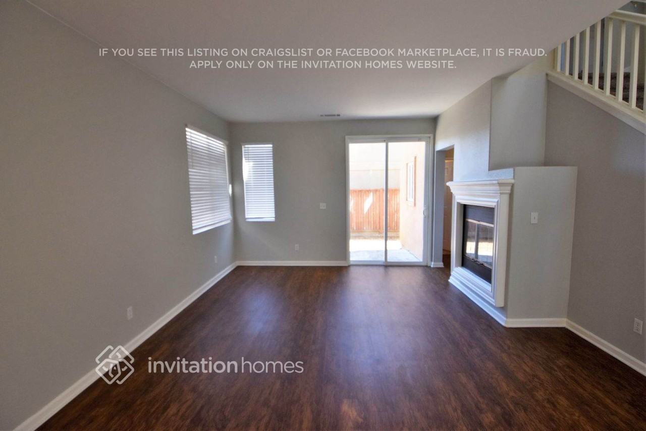 1866 Leaning Oak Dr - Photo 2 of 15