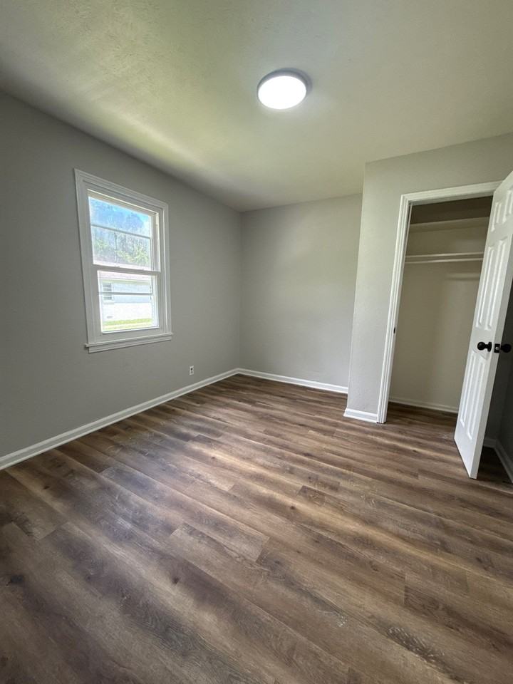 916 N Monroe Ave #1 - Photo 6 of 10