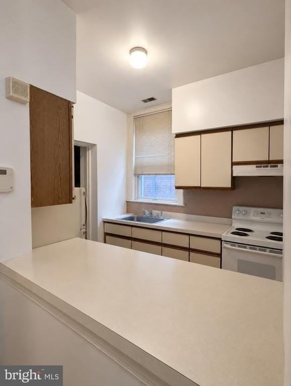 2826 Poplar St #2 - Photo 3 of 17