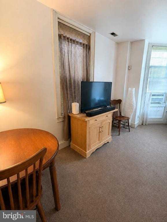 2826 Poplar St #2 - Photo 4 of 17