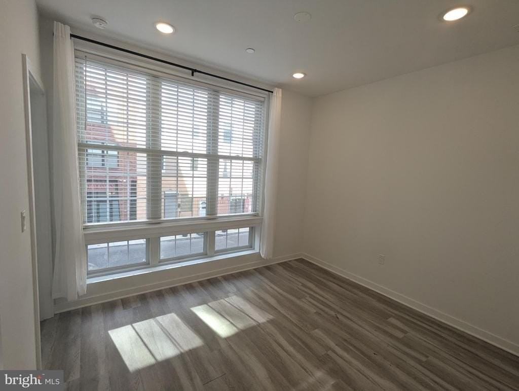 1524 Ridge Ave #2 - Photo 5 of 17